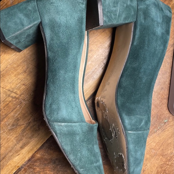 Green suede block heel pumps. Size 8/38 - Picture 3 of 8